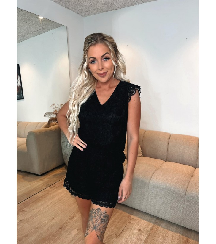 Olline v-neck blonde top