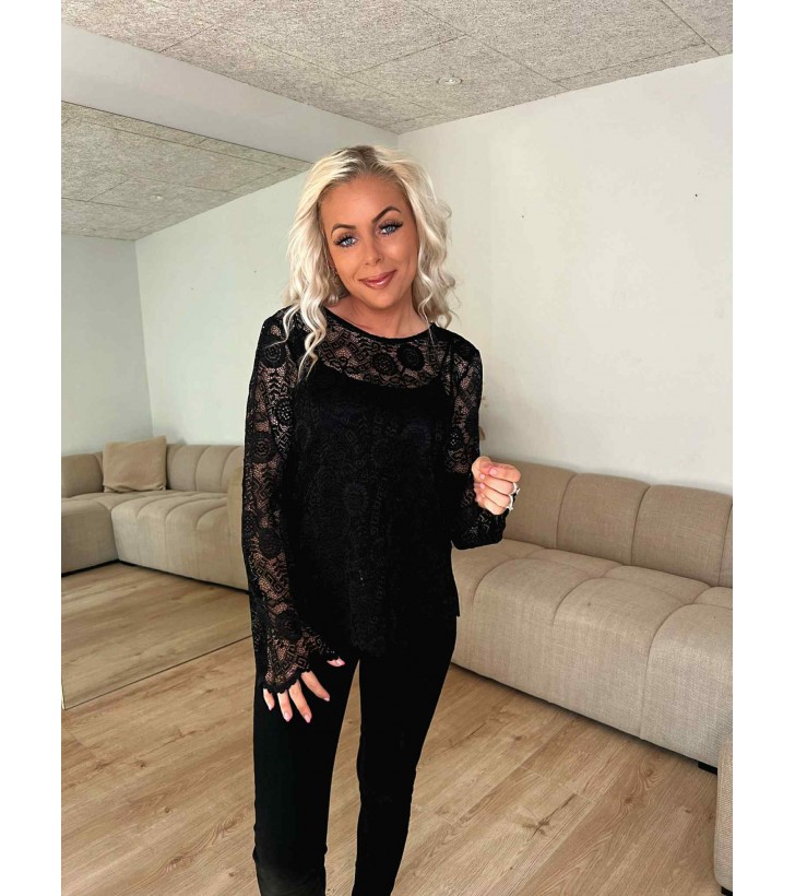 Olline o-neck blonde bluse langærmet