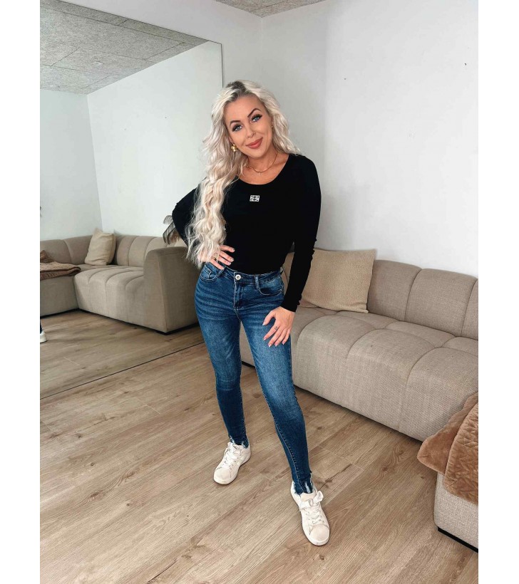 Sia skinny denim jeans