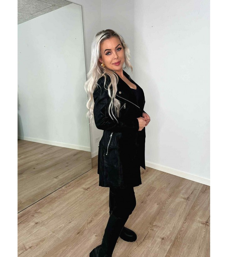 Silja PU trench coat jakke m. bælte