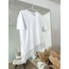 Easy assymetrisk t-shirt m. blondekant hvid